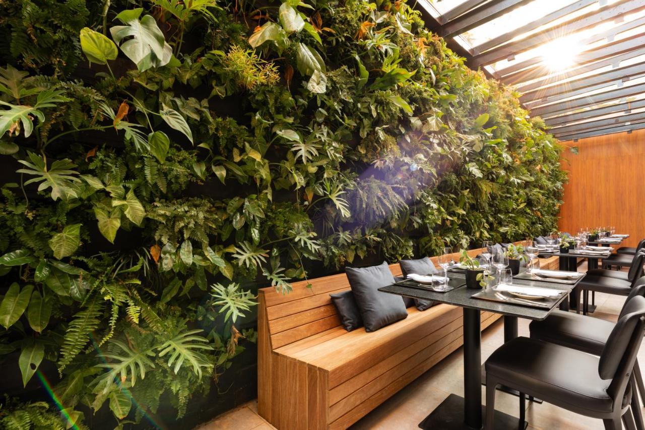 Ba'Ra Hotel João Pessoa Dış mekan fotoğraf Living wall at the restaurant