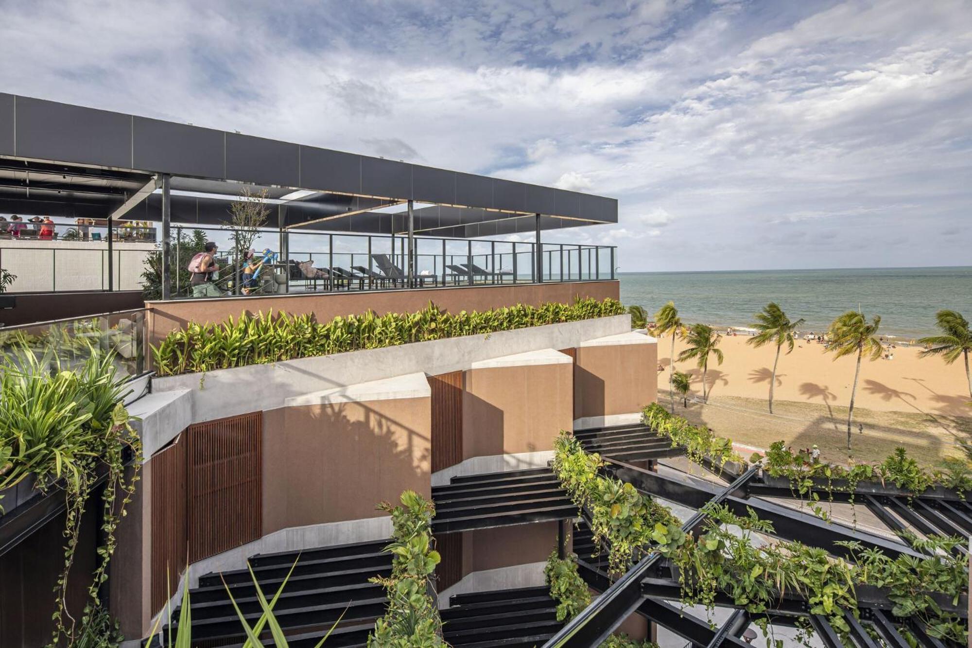 Ba'Ra Hotel João Pessoa Dış mekan fotoğraf The rooftop bar at the hotel